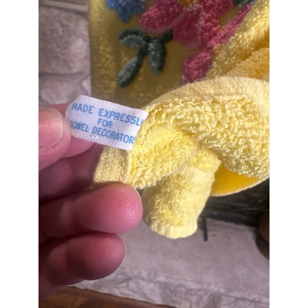 Cannon Yellow Embroidered‎ Floral Bath Towel Set Vintage Home Decor